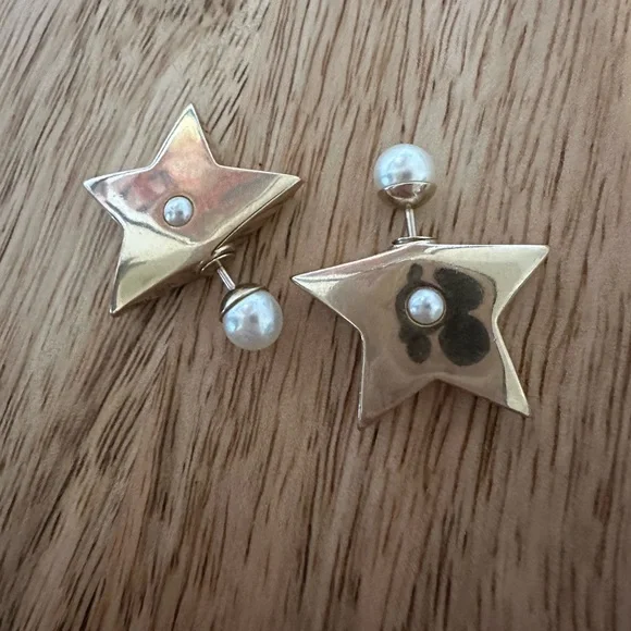 DIOR TRIBALES Star Gold Plated and White Resin Pearl Earrings - Picture 9 of 9